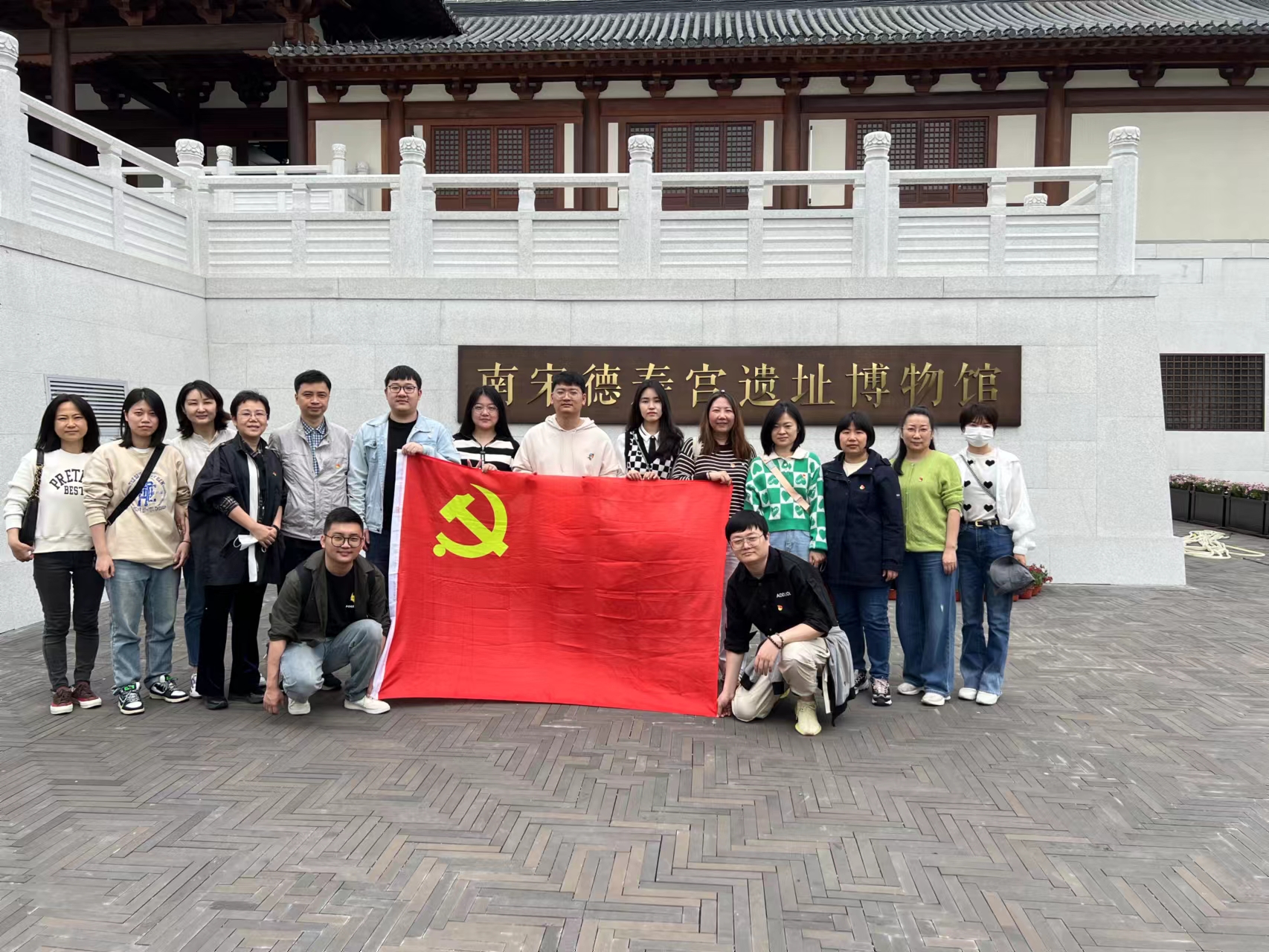 1682229553178390.jpg 58602ff459b7ebc66098281d9c7c442.jpg